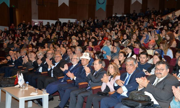 Aytmatov, Uludağ Üniversitesi’nde anıldı