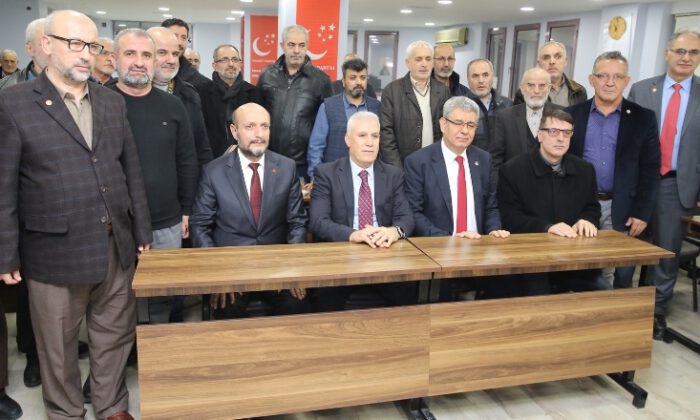 Bozbey’den, Saadet Partisi Bursa İl Başkanlığı’na ziyaret