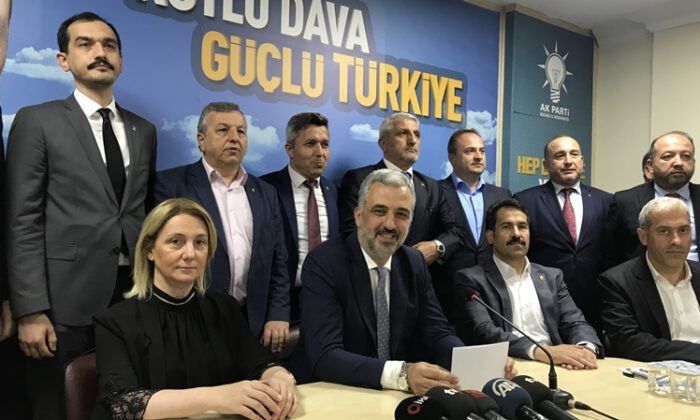 AK Parti’de bir il başkanı daha istifa etti