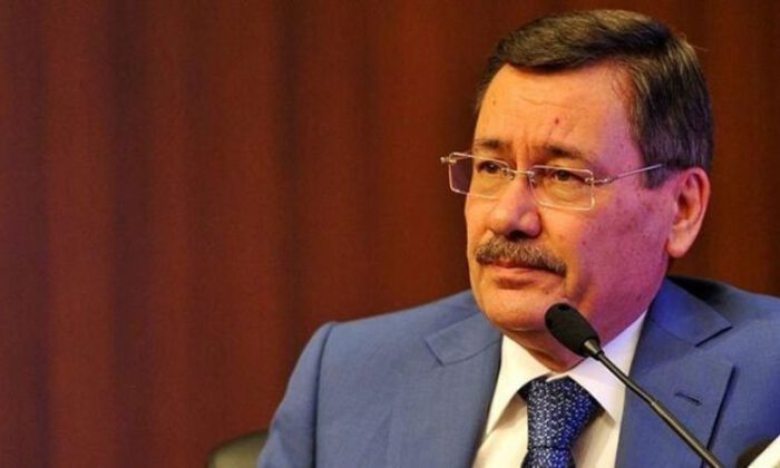 Melih Gökçek’in BBG evine girdiler! İşte evden çıkanlar…