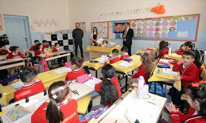 Depremzede 166 bin 238 öğrenci nakili yapıldı